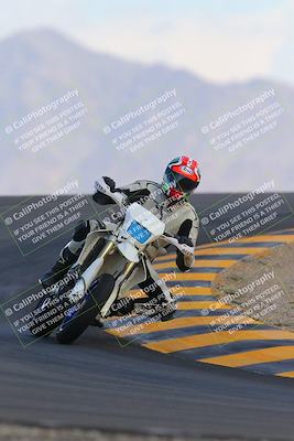 media/Oct-03-2022-Moto Forza (Mon) [[5f077a3730]]/Intermediate Group/Session 5 (Turn 12)/